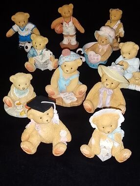 Bundle Of 11 Cherished Teddies